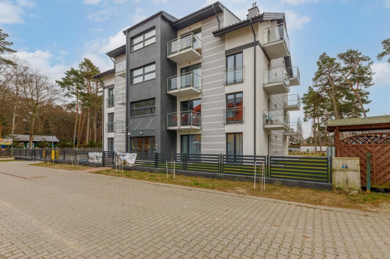 Apartment With Parking 500 M From The Sea By Noclegi Renters Miedzywodzie Exterior photo