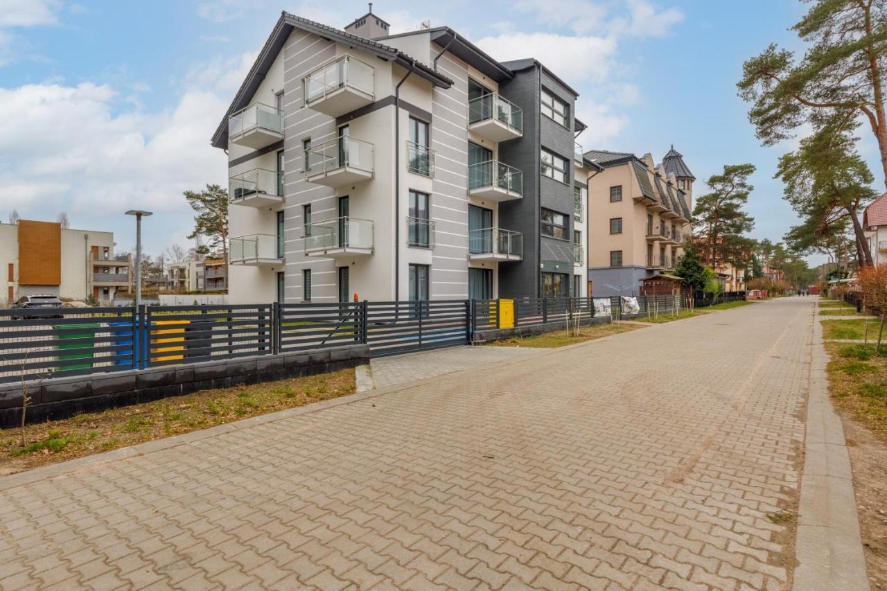 Apartment With Parking 500 M From The Sea By Noclegi Renters Miedzywodzie Exterior photo